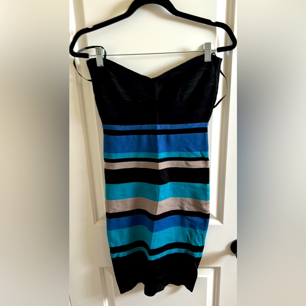 Bodycon knit strapless dress